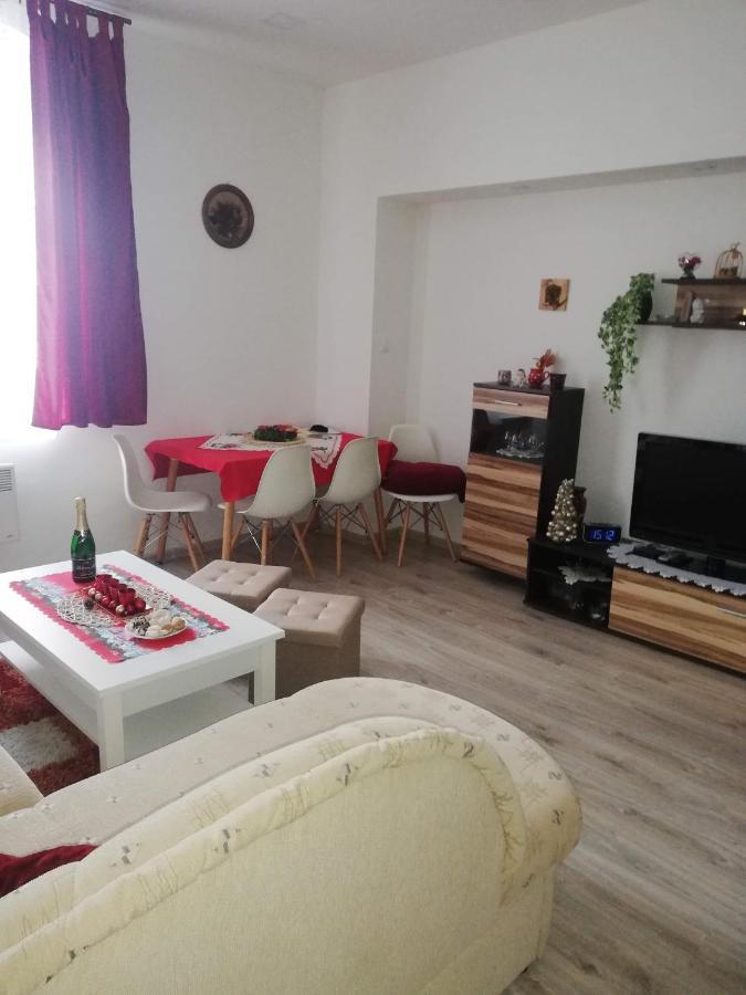 Apartman Petra Kovářská エクステリア 写真